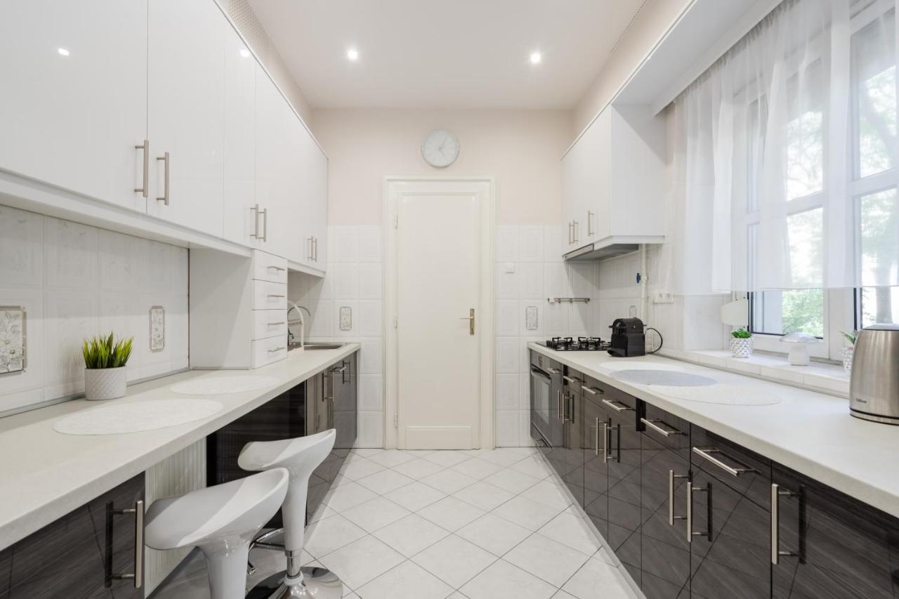 Bpr Ethereal Panoramic Suite With A/C & Balcony Budapest Bagian luar foto