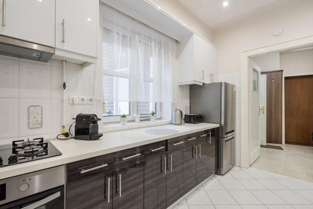 Bpr Ethereal Panoramic Suite With A/C & Balcony Budapest Bagian luar foto