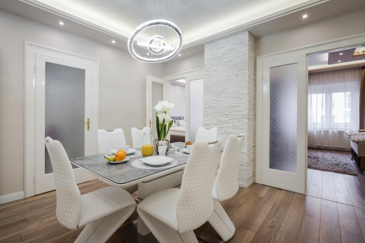 Bpr Ethereal Panoramic Suite With A/C & Balcony Budapest Bagian luar foto