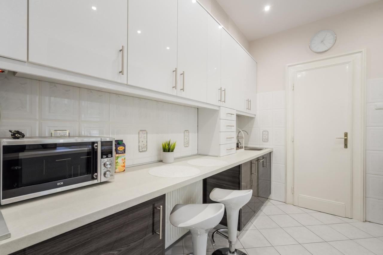 Bpr Ethereal Panoramic Suite With A/C & Balcony Budapest Bagian luar foto