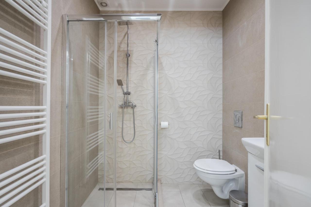Bpr Ethereal Panoramic Suite With A/C & Balcony Budapest Bagian luar foto