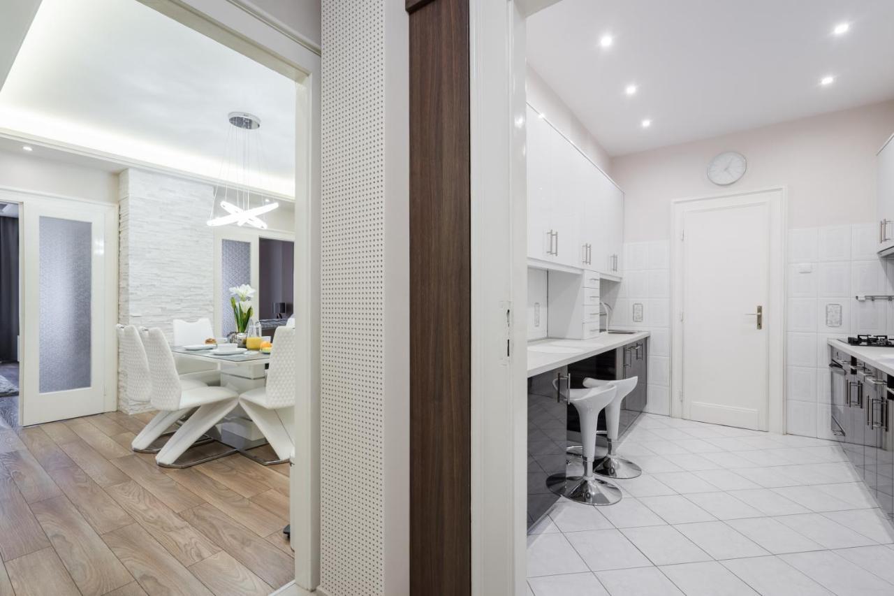 Bpr Ethereal Panoramic Suite With A/C & Balcony Budapest Bagian luar foto
